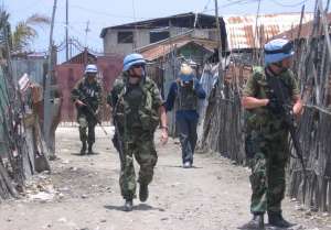 Seg&uacute;n indica el reporte, 231 mujeres haitianas aseguraron haber mantenido relaciones sexuales con cascos azules a cambio de servicios o de bienes materiales. Foto: Internet