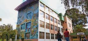 En la actualidad cerca de 8.000 estudiantes se forman en ese centro de educaci&oacute;n superior p&uacute;blico. El rector destituido ejerci&oacute; funciones por dos periodos.