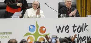 El Papa se reuni&oacute; con varios j&oacute;venes durante un encuentro pre-sinodal en el Pontificio Colegio Internacional Maria Mater Ecclesiae en Roma (Italia).