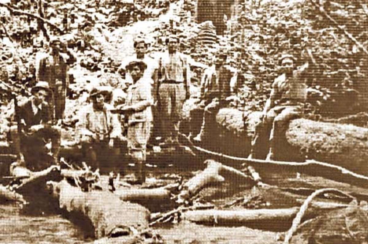 La v&iacute;a fue construida mediante el uso de pico, pala, carretilla y dinamita en una &eacute;poca sin maquinaria pesada. Foto Cortes&iacute;a/ Galo Vergara