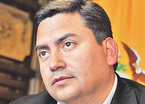 Leonardo Berrezueta, gobernador del Azuay. Foto: El Tel&eacute;grafo