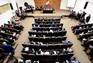 Per&uacute; suma otro giro pol&iacute;tico: destituyen a Jos&eacute; Jer&iacute; y el pa&iacute;s vive su octavo cambio presidencial en una d&eacute;cada