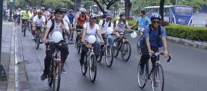  A las pedaleadas puede ir cualquier persona. La idea es avanzar en grupo, siempre manteniendo las debidas medidas de precauci&oacute;n. Se pide que quien participe en las pedaleadas lleve elementos de seguridad, como el casco.