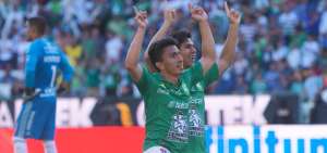 &Aacute;ngel Mena marc&oacute; doblete con Le&oacute;n ante Atlas