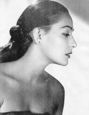 Dom&iacute;nguez particip&oacute; en m&aacute;s de 60 pel&iacute;culas. Y dirigi&oacute; cinco cortometrajes. Cuando se retir&oacute; del cine, en 1987, se dedic&oacute; a la danza y a la pintura. Adem&aacute;s de practicar esgrima y equitaci&oacute;n.