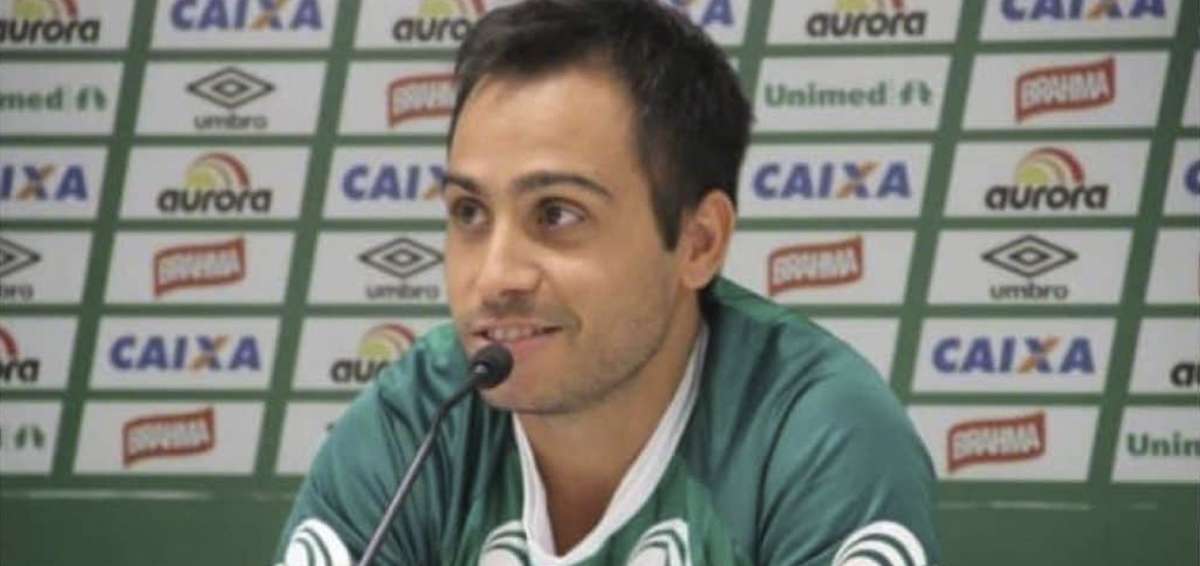 "Es un dolor muy grande": padre de argentino de Chapecoense que no viaj&oacute;