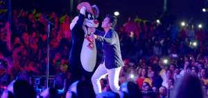 Un fan del vallenatero Silvestre Dangond se disfraz&oacute; del gato de los dibujos animados de Looney Tunes.