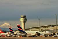 El incremento de tráfico de pasajeros en el aeropuerto de Quito en 2022 fue del 86,4% con respecto al 2019.  