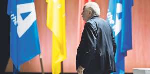 Seg&uacute;n el diario brit&aacute;nico The Sunday Times, Joseph Blatter podr&iacute;a ser llamado por la justicia suiza. Foto: AFP