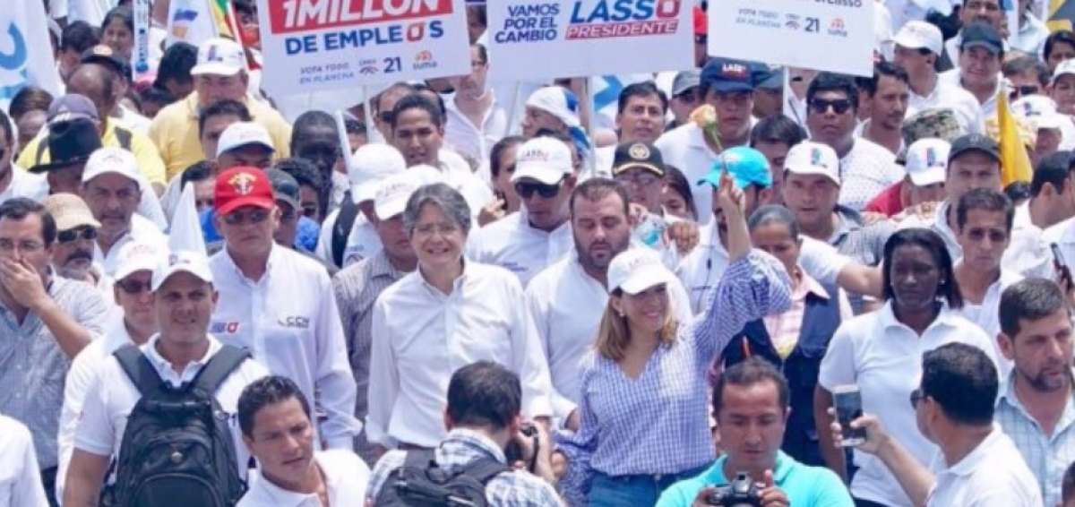 Guillermo Lasso recorri&oacute; el Guasmo
