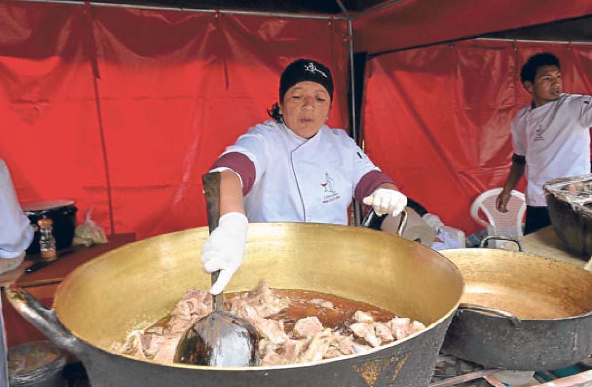 Recuerdos de los &lsquo;cauca motes&rsquo; de Pelileo sobre burros y bateas de Patate