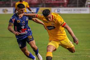 El partido se jugó en el estadio Reales Tamarindo, en Portoviejo. 