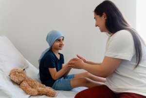 Ecuador refuerza la atención del cáncer infantil con acuerdo entre el MSP y SOLCA