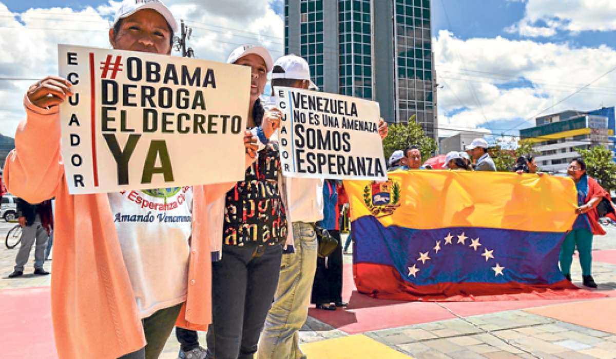 Venezolanos, ecuatorianos, cubanos y colombianos participaron ayer, en Quito, del &lsquo;Tribunal Antiimperialista&rsquo;, en donde se denunci&oacute; la injerencia estadounidense. Foto:  Santiago Aguirre / El Tel&eacute;grafo