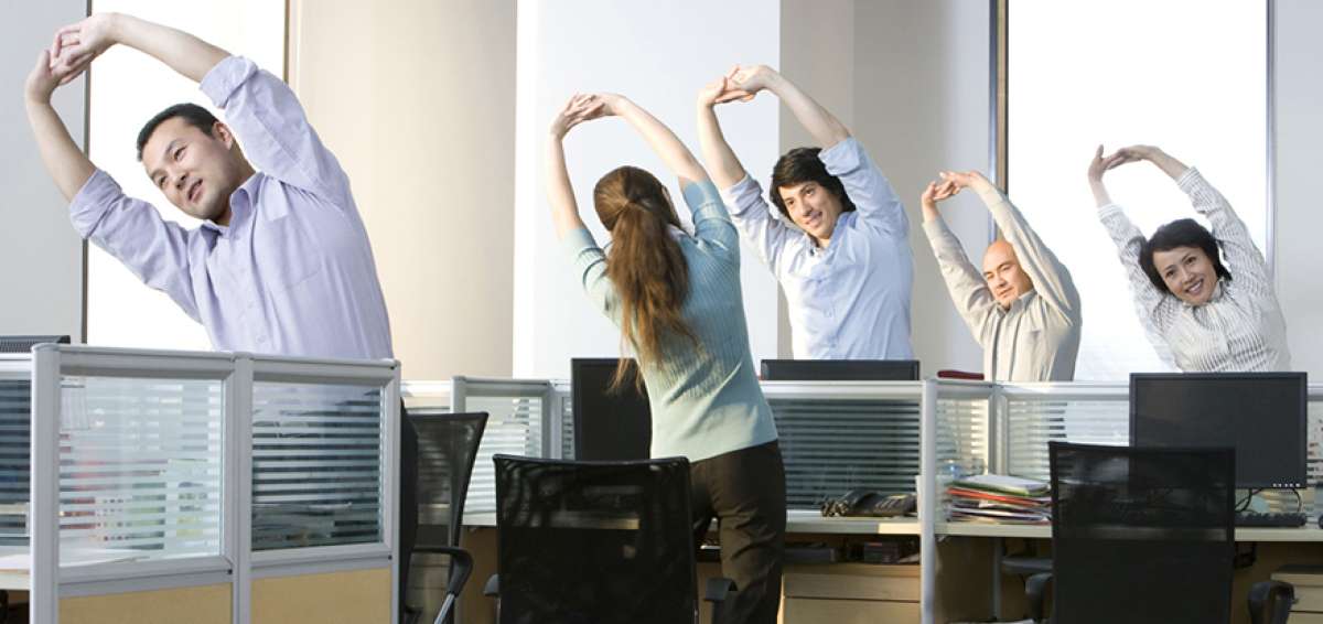 Las pausas activas no duran mucho tiempo, eliminan el estr&eacute;s y dan energ&iacute;a y flexibilidad a las partes del cuerpo que se quedan quietas durante la jornada laboral.  