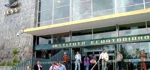 IESS contrat&oacute; personal sin cumplir requisitos