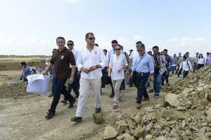 El presidente Rafael Correa recorri&oacute; hoy la zona en la que se efectuar&aacute; la misa de Francisco en Guayaquil. FOTO: Lylibeth Coloma 