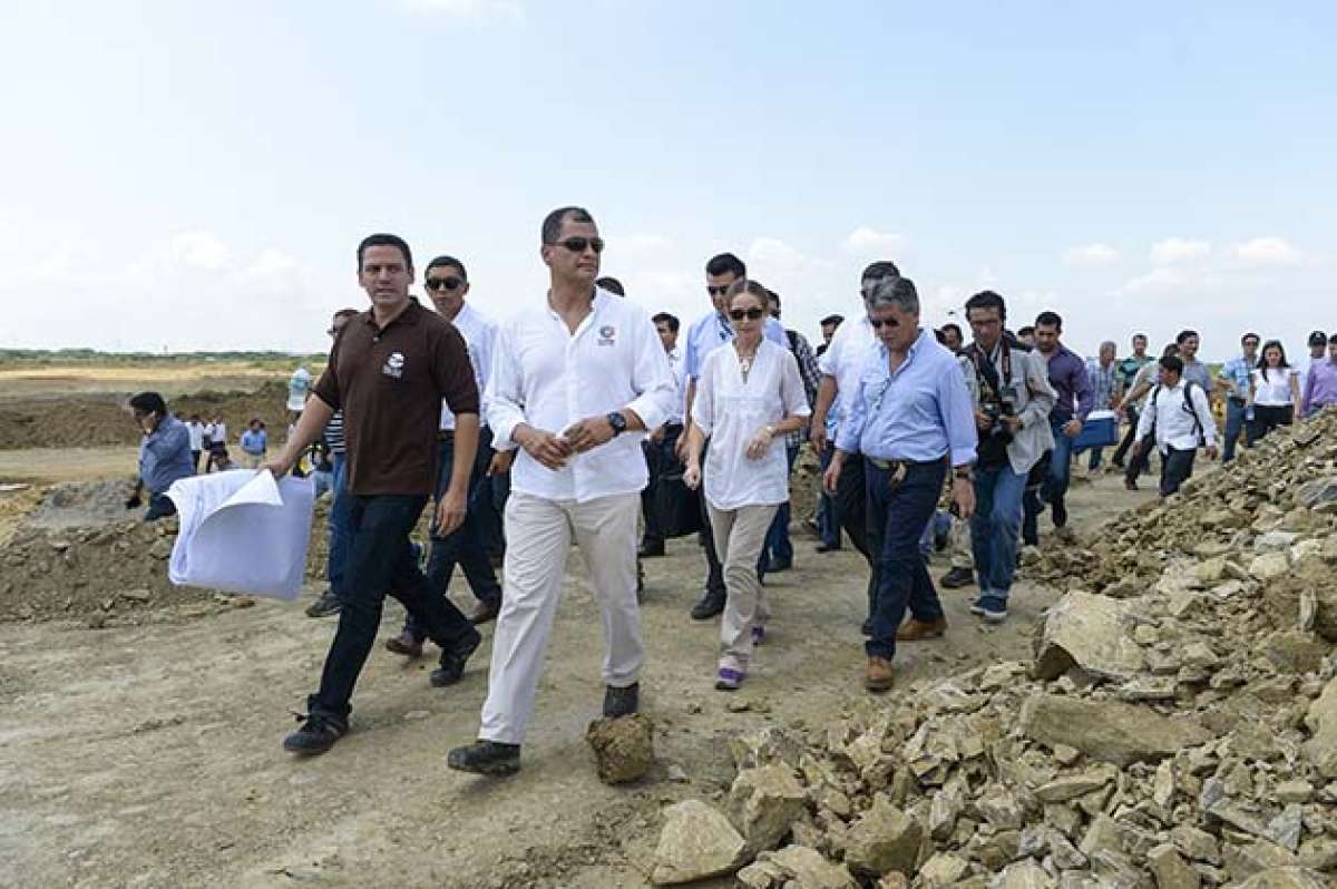 El presidente Rafael Correa recorri&oacute; hoy la zona en la que se efectuar&aacute; la misa de Francisco en Guayaquil. FOTO: Lylibeth Coloma 