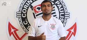 Sornoza fue el mejor del Corinthians en la derrota ante Flamengo