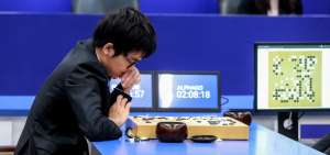 El ordenador AlphaGo de Google vence por tercera vez al genio chino del go