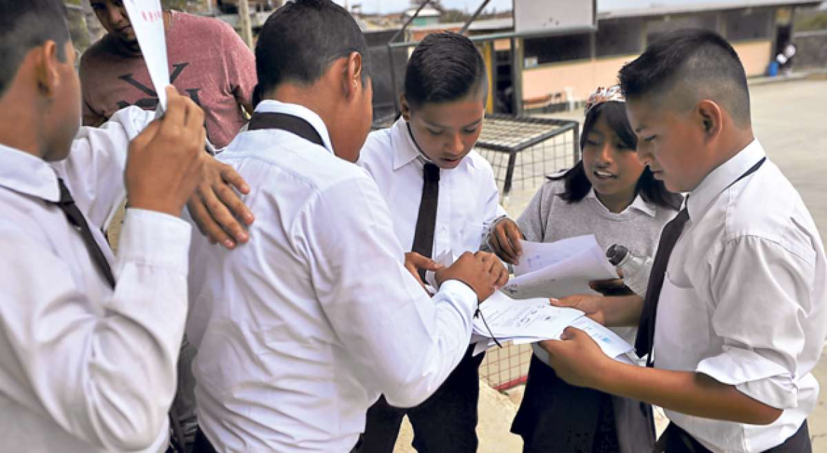 Mantener buena comunicaci&oacute;n con los hijos es uno de los puntales para que los menores obtengan un buen rendimiento estudiantil. Foto: Kevin Mac&iacute;as Mero, plantel Natividad Delgado