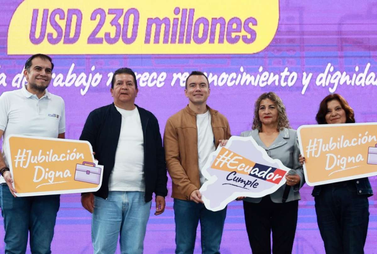Daniel Noboa destin&oacute; los fondos para exservidores.