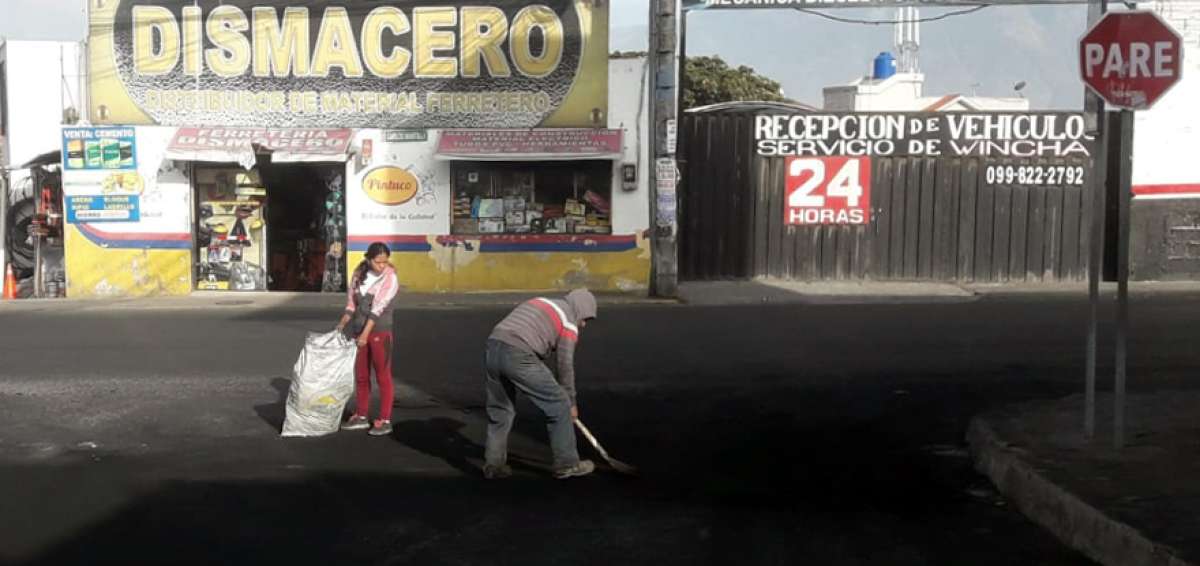 Ciudadan&iacute;a realiza limpieza de las calles