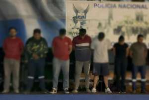 Siete personas que estarían relacionadas al envío del cargamento fueron detenidas por la Policía Nacional.