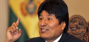 Morales pide sanciones para Chile