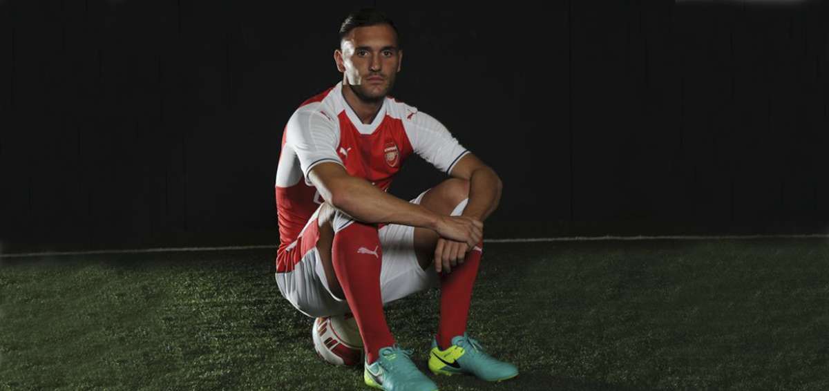 El Arsenal anuncia el fichaje del delantero Lucas P&eacute;rez