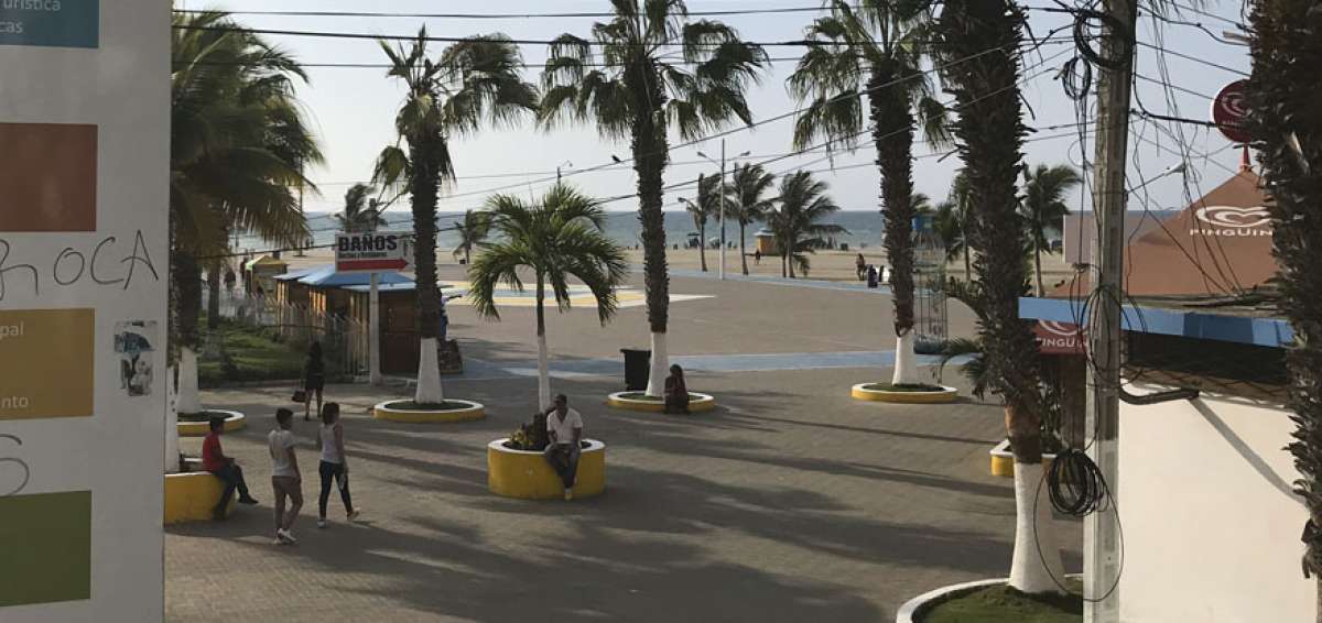 El ingreso al malec&oacute;n esc&eacute;nico, ubicado en la playa El Murci&eacute;lago, en el &uacute;nico balneario urbano de Manab&iacute;.