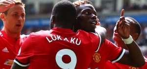 El Manchester United se abona al 4-0 y lidera con autoridad la Premier