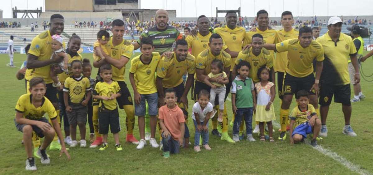 Los goles no faltaron en el duelo de descendidos