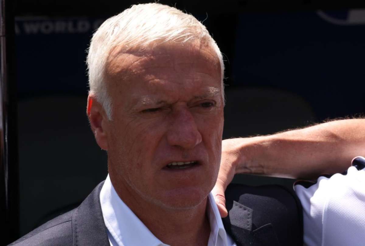 Didier Deschamps dej&oacute; la concentraci&oacute;n de Francia.