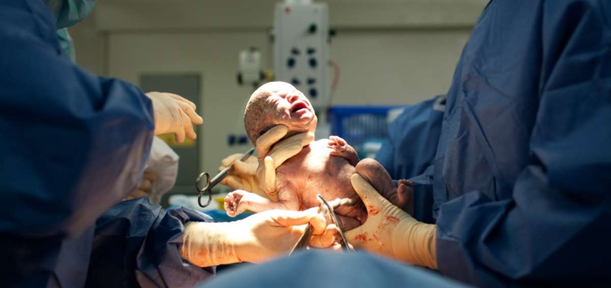 Brasil proh&iacute;be ces&aacute;reas "a pedido" antes de las 39 semanas de gestaci&oacute;n