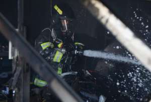 Local de motos y llantas se incendi&oacute; en el centro norte de Quito