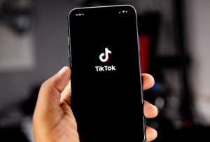 Niño español terminó en el hospital por reto de TikTok