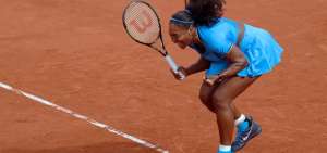 Serena Williams supera a Mladenovic y avanza a octavos