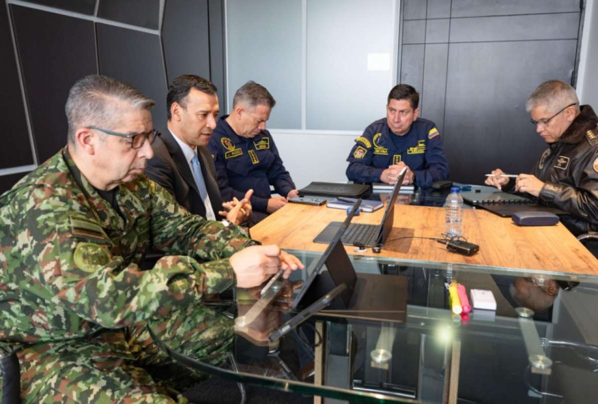 Ecuador y Colombia indagan si la bomba rebot&oacute; o fue movida por terceros