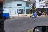 En el norte de Quito, una persona se habría lanzado de un edificio.