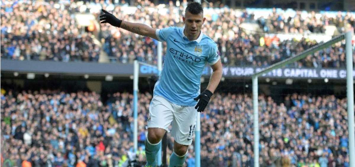 Un doblete de Ag&uuml;ero al Aston Villa acerca al City a los punteros