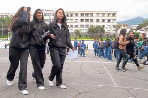El tradicional Colegio Sim&oacute;n Bol&iacute;var particip&oacute; en las actividades extraescolares de periodismo organizadas por el Ministerio de Educaci&oacute;n y EL TEL&Eacute;GRAFO. Foto: Archivo