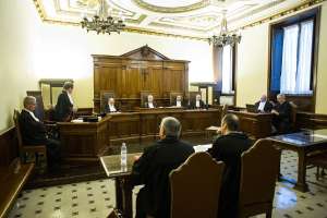 La audiencia se realiza en ausencia del acusado, hospitalizado por problemas de salud. Foto: AFP