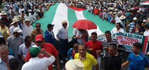 Manabitas marchan en Portoviejo