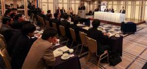 El presidente Len&iacute;n Moreno se reuni&oacute; en Jap&oacute;n con empresarios asi&aacute;ticos para ofertar un portafolio de proyectos de inversi&oacute;n por $ 32.000 millones. 