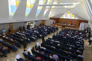 El aula magna de la Universidad Cat&oacute;lica de Guayaquil estuvo llena. Foto: Lylibeth Coloma/El Tel&eacute;grafo