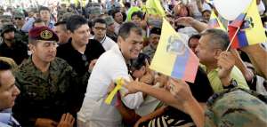 Correa: "Desaf&iacute;o de gobiernos locales es generar m&aacute;s ingresos"