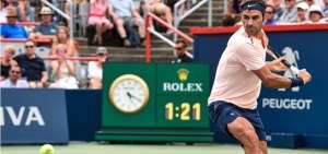 Federer doblega la resistencia de Ferrer, y a cuartos contra Bautista