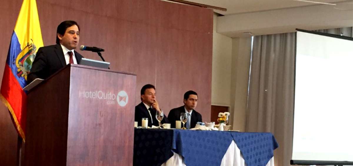 El director general del Servicio Nacional de Aduana del Ecuador, Mauro Andino, dict&oacute; una conferencia en la C&aacute;mara de Comercio Ecuatoriano - Americana de Quito, sobre rol del SENAE en Comercio Exterior.