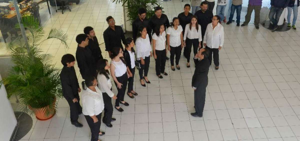 El coro de la Espol le canta a Guayaquil por sus fiestas